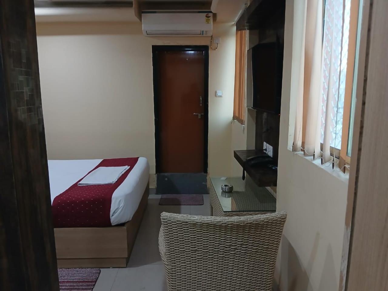 Blossoms Room Hotel Alekhya Residency- Luxury Lollection Hyderabad Eksteriør billede