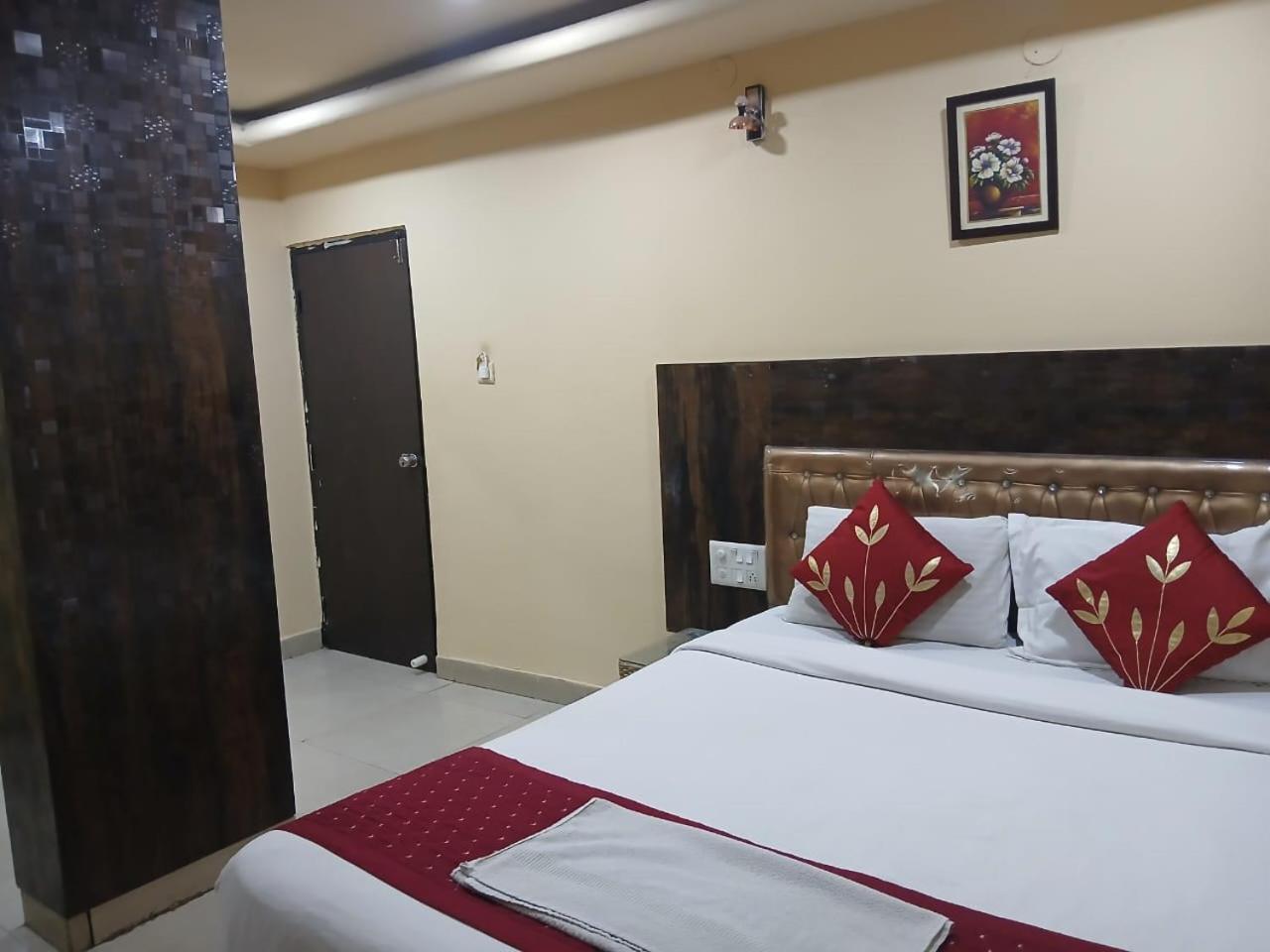 Blossoms Room Hotel Alekhya Residency- Luxury Lollection Hyderabad Eksteriør billede