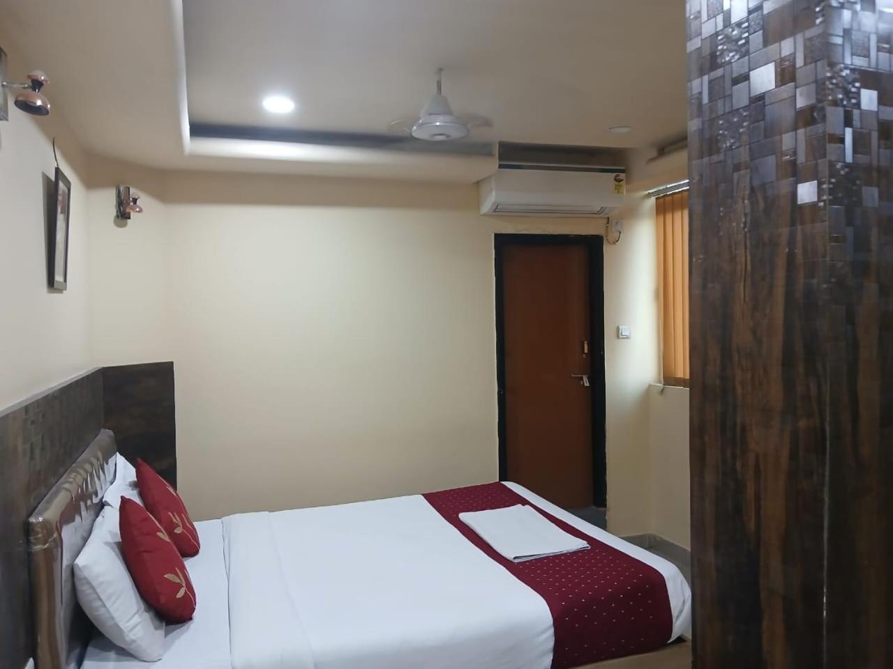 Blossoms Room Hotel Alekhya Residency- Luxury Lollection Hyderabad Eksteriør billede