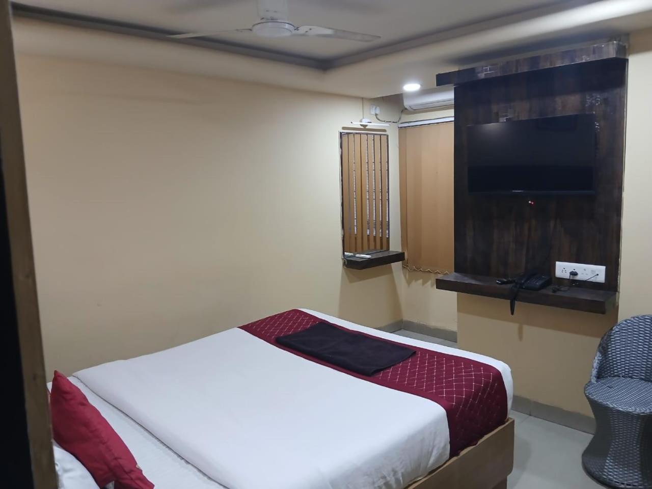 Blossoms Room Hotel Alekhya Residency- Luxury Lollection Hyderabad Eksteriør billede